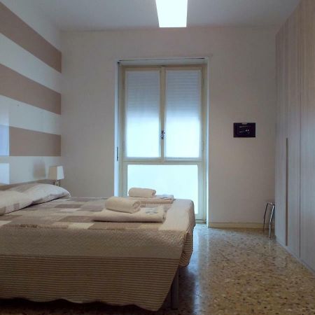 Lacaralele Apartment Milan Exterior photo